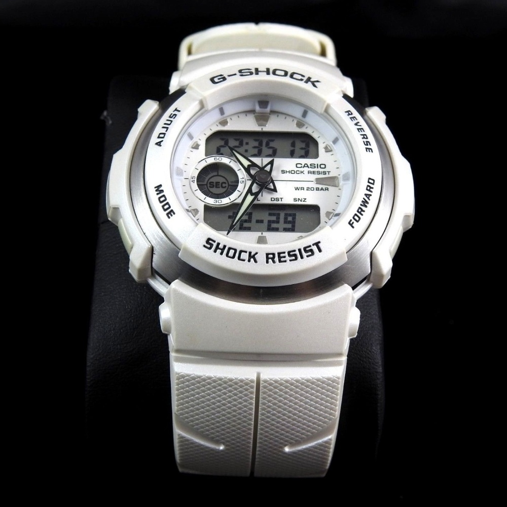 Casio G-Shock Standard G-Spike G-300LV White Watch - Picture 1 of 8